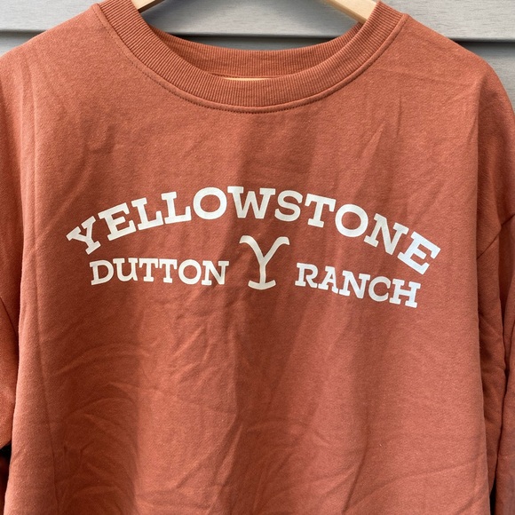 BNWT Yellowstone Cropped Crewneck Sweatshirt - Women’s Size XL - Picture 2 of 8